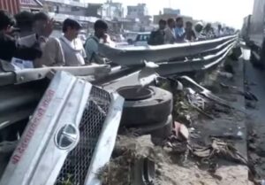 राजस्थान आणि तेलंगणात दोन भीषण अपघात;