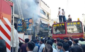 विट्यात भीषण आग