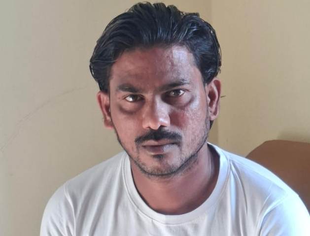 अल्पवयीन विद्यार्थिनीवर अत्याचाराचा